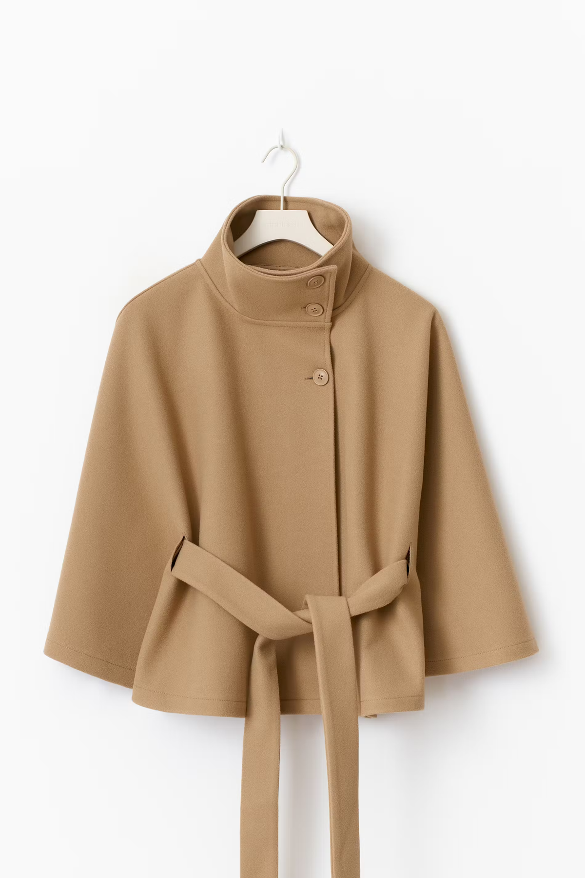 Sofía – Chaqueta capa con cinturón