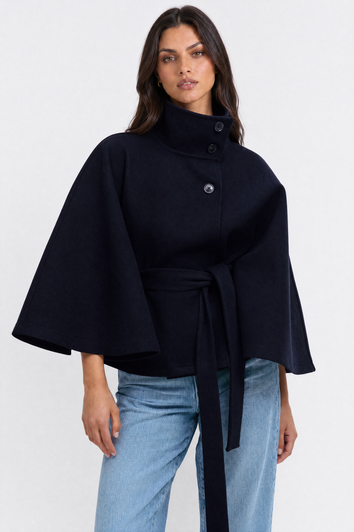 Sofía – Chaqueta capa con cinturón