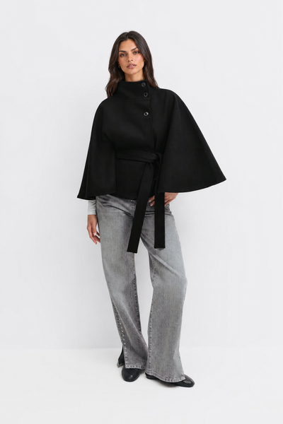 Sofía – Chaqueta capa con cinturón