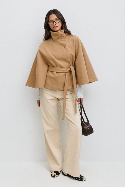 Sofía – Chaqueta capa con cinturón