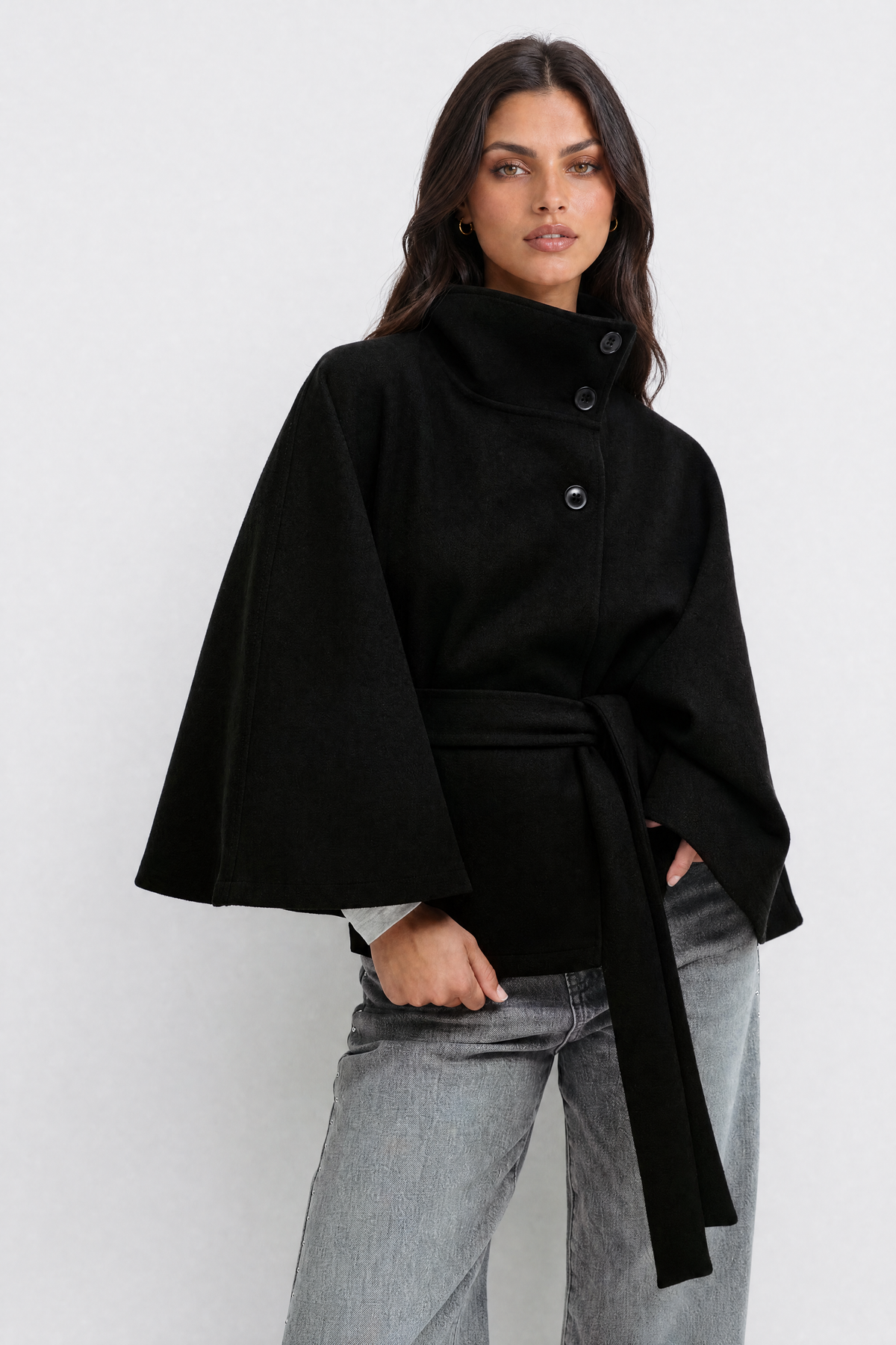Sofía – Chaqueta capa con cinturón