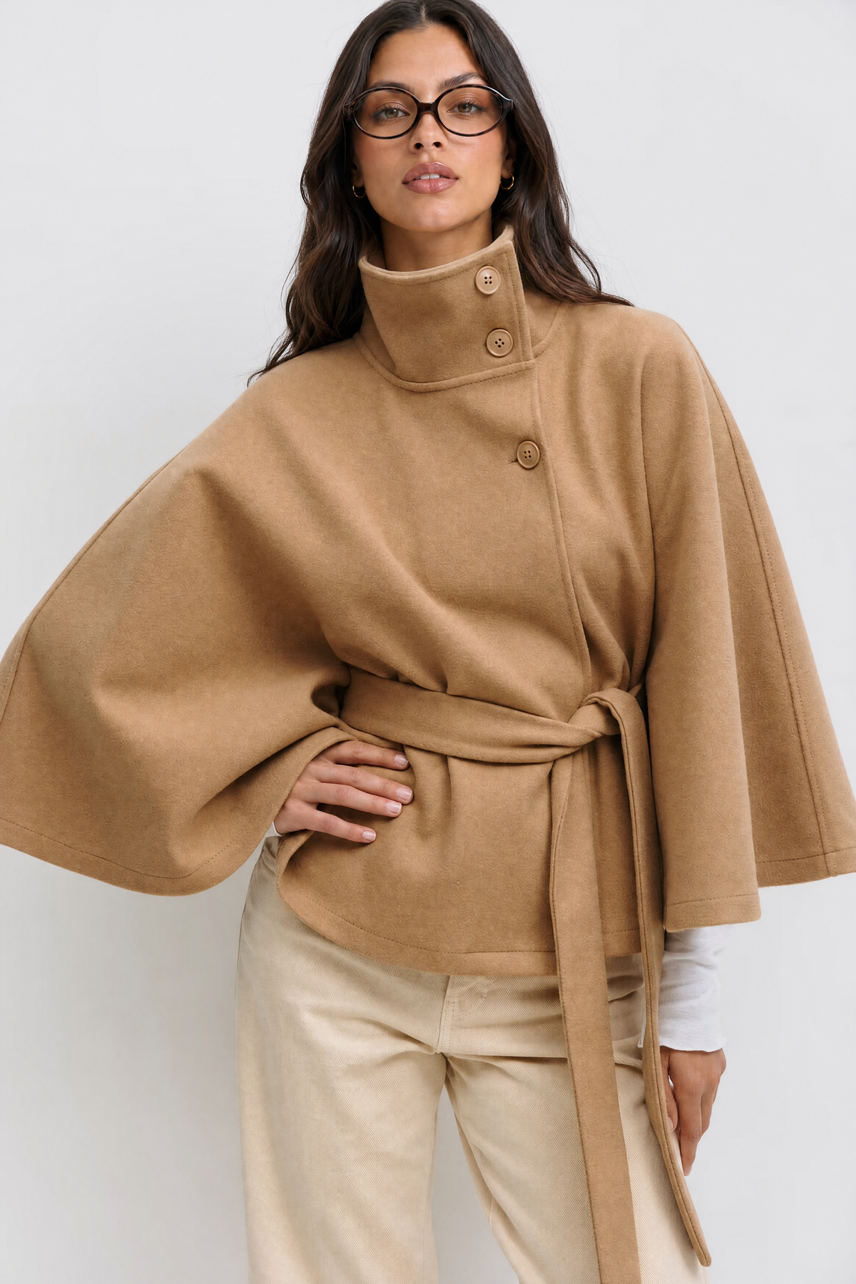 Sofía – Chaqueta capa con cinturón